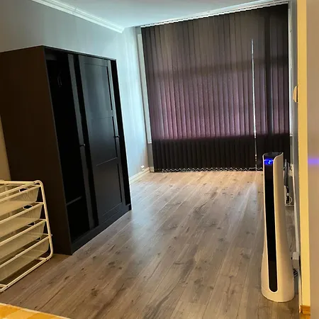 Lovely With Fireplace & Parking@city Center