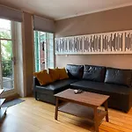 Apartmán Lovely With Fireplace & Parking@city Center
