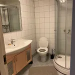 Lovely With Fireplace & Parking@city Center *